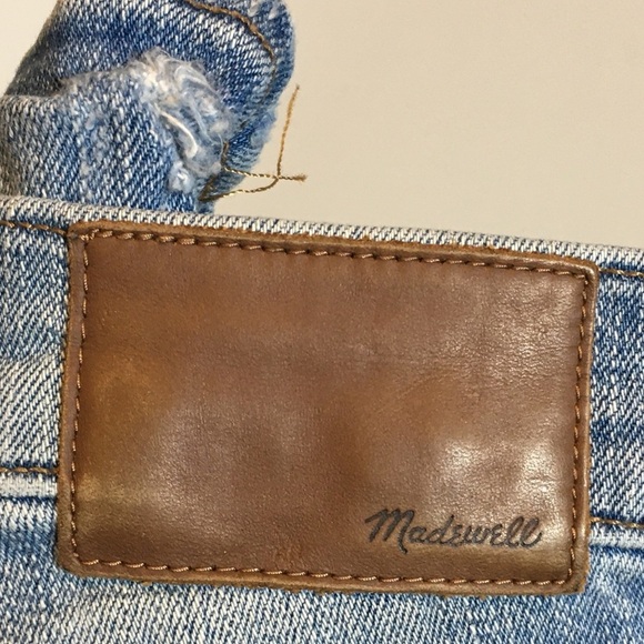 9" High-Rise Skinny Jeans: Destructed-Hem Edition Size 25 - Picture 11 of 13